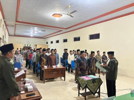 Pelantikan Pengurus RT dan RW Desa Parakan Masa Bakti 2026-2031